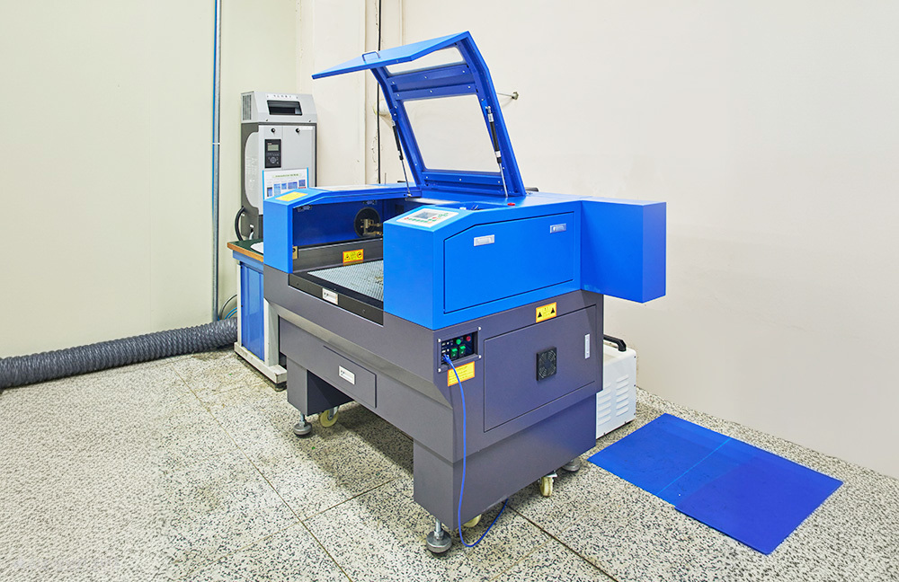 Laser cutting machine